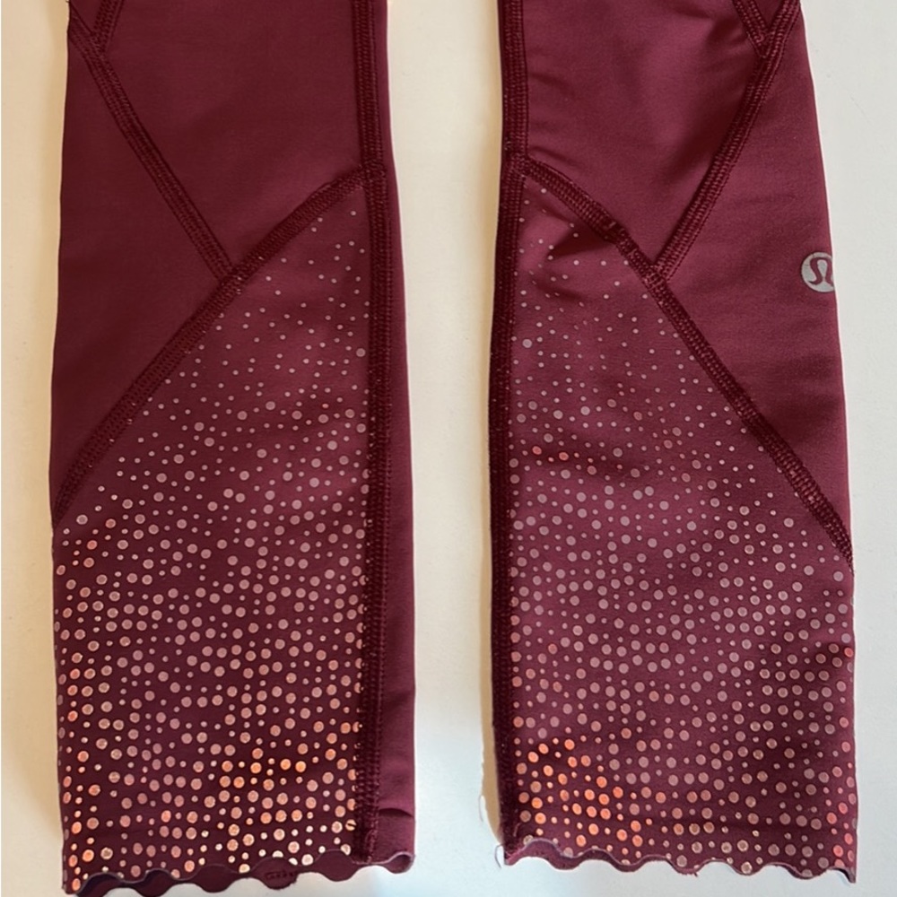 Lululemon leggins (Size 2) - like NEW